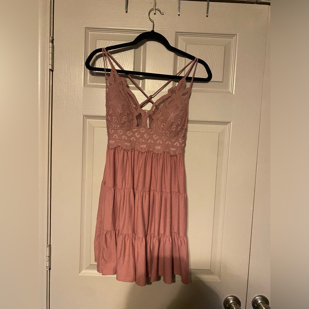 Zenana Outfitters Mauve Lace Tiered Midi Dress